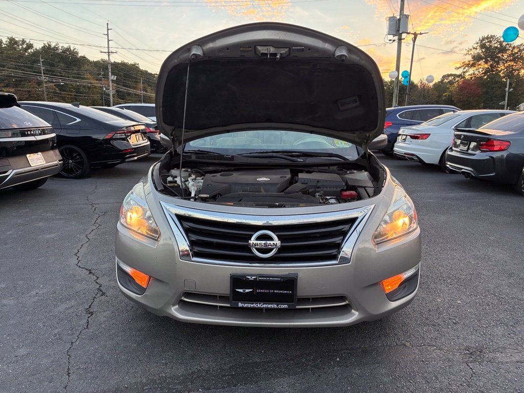 Used 2013 Nissan Altima 2.5 S FWD image 10