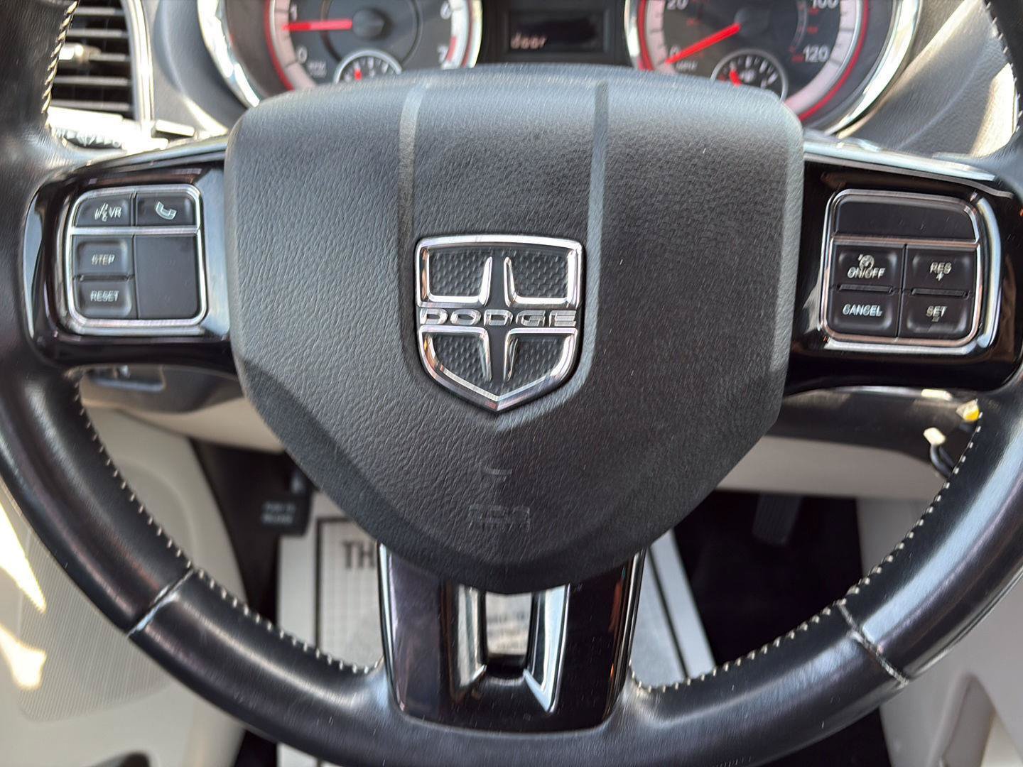Used 2019 Dodge Grand Caravan SXT FWD image 8