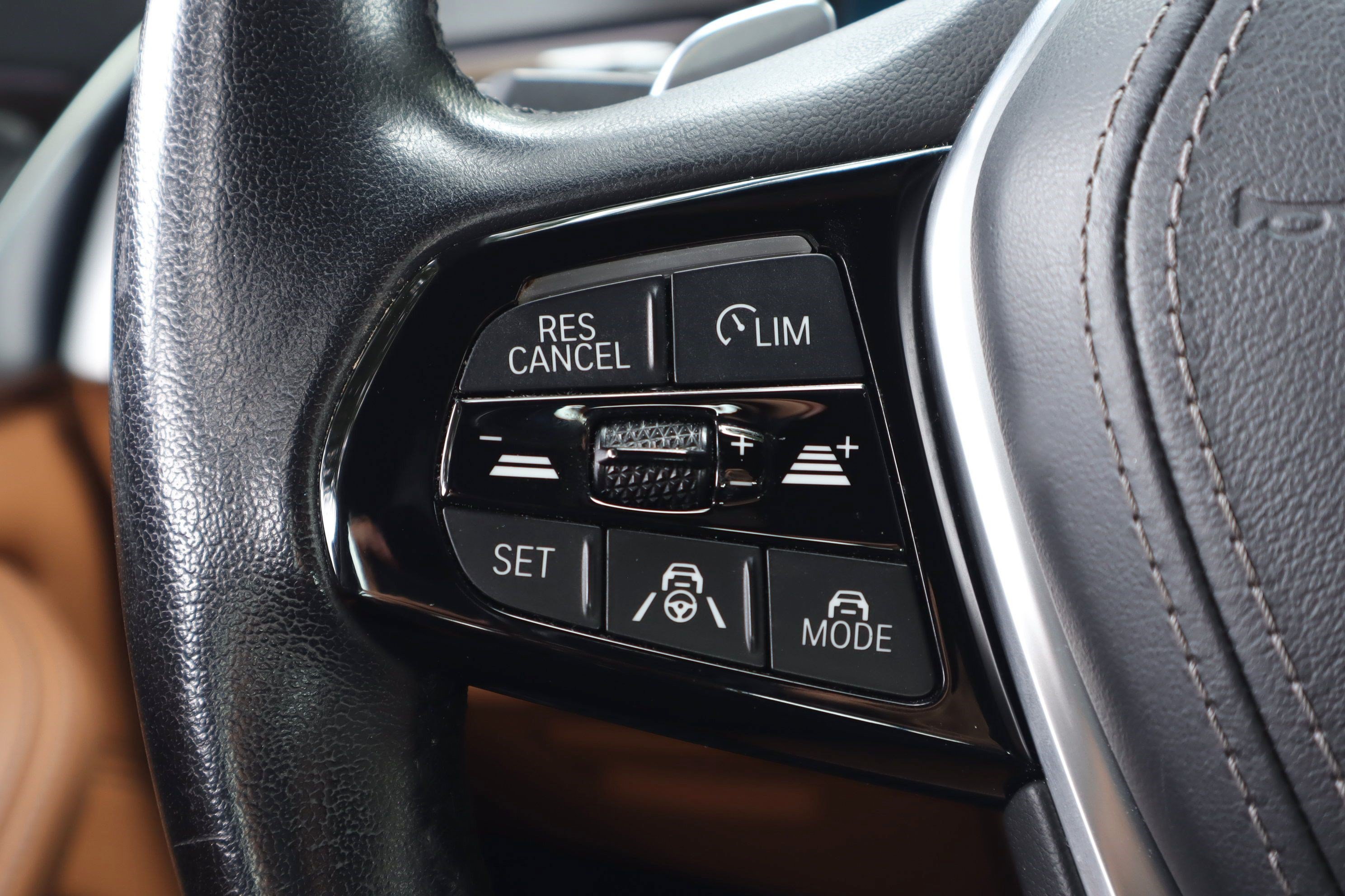 Used 2021 BMW 530i w/ Premium Package RWD image 19