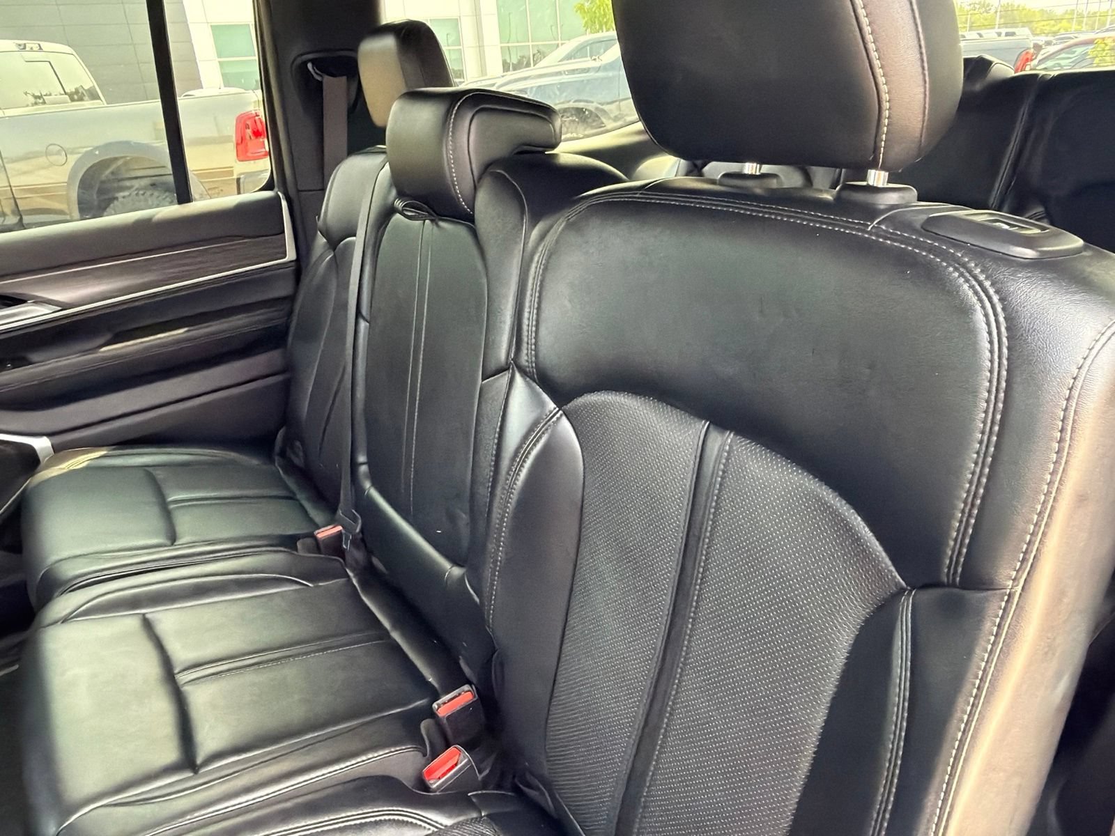 Used 2024 Jeep Wagoneer Series II w/ Flexible Seating Group RWD image 18