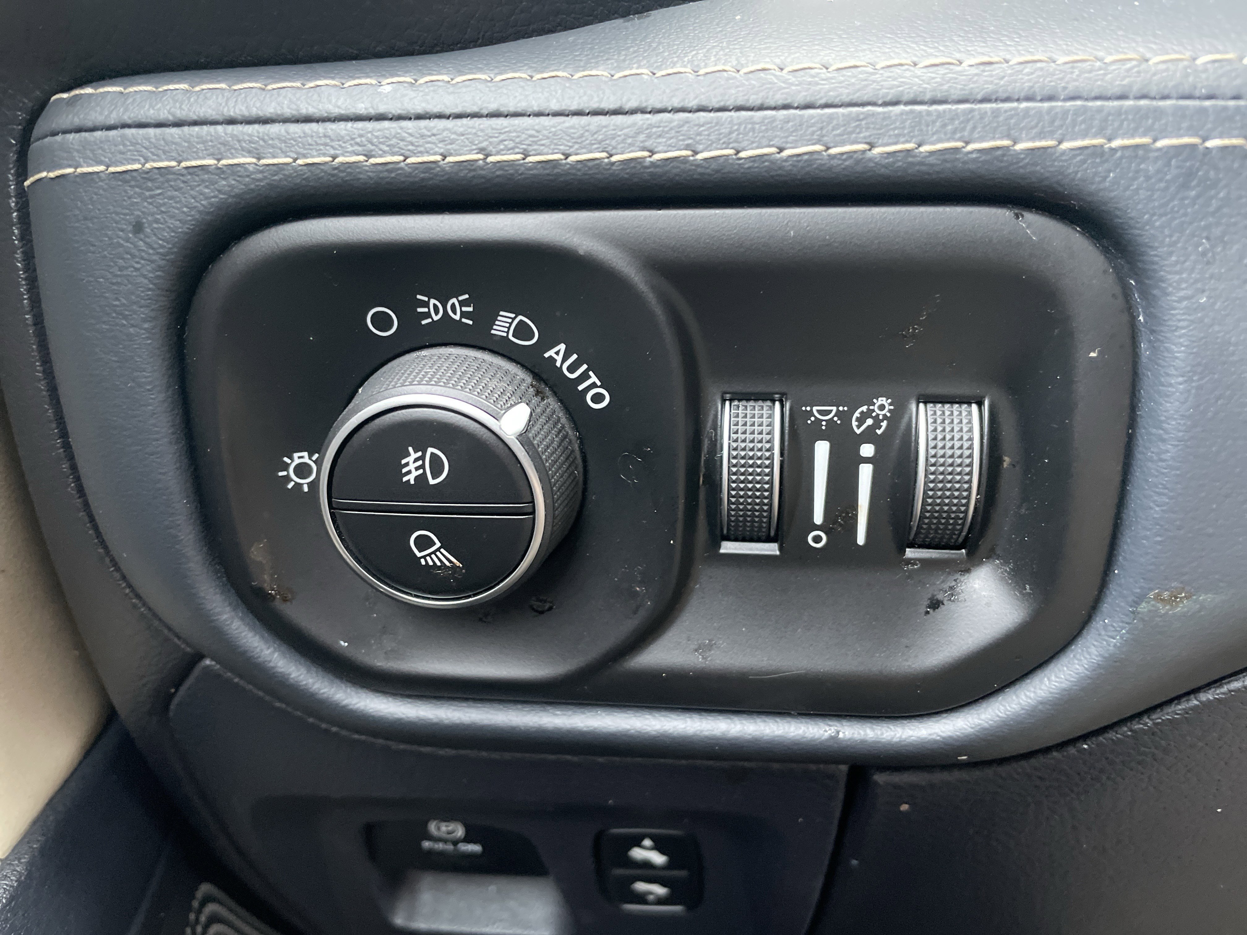 Used 2020 RAM 1500 Limited image 40