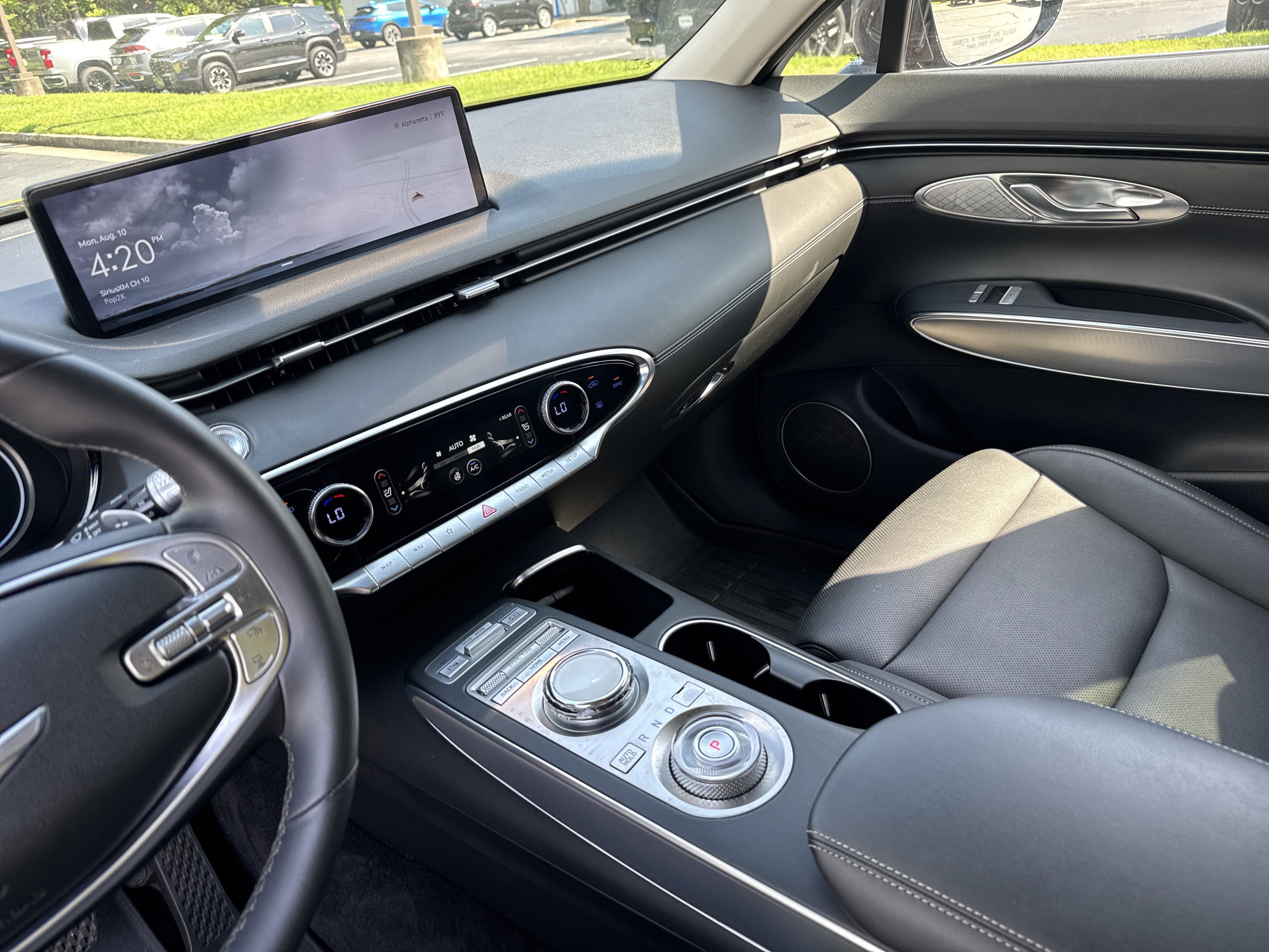 Used 2023 Genesis GV70 2.5T w/ Select Package AWD/4WD image 23