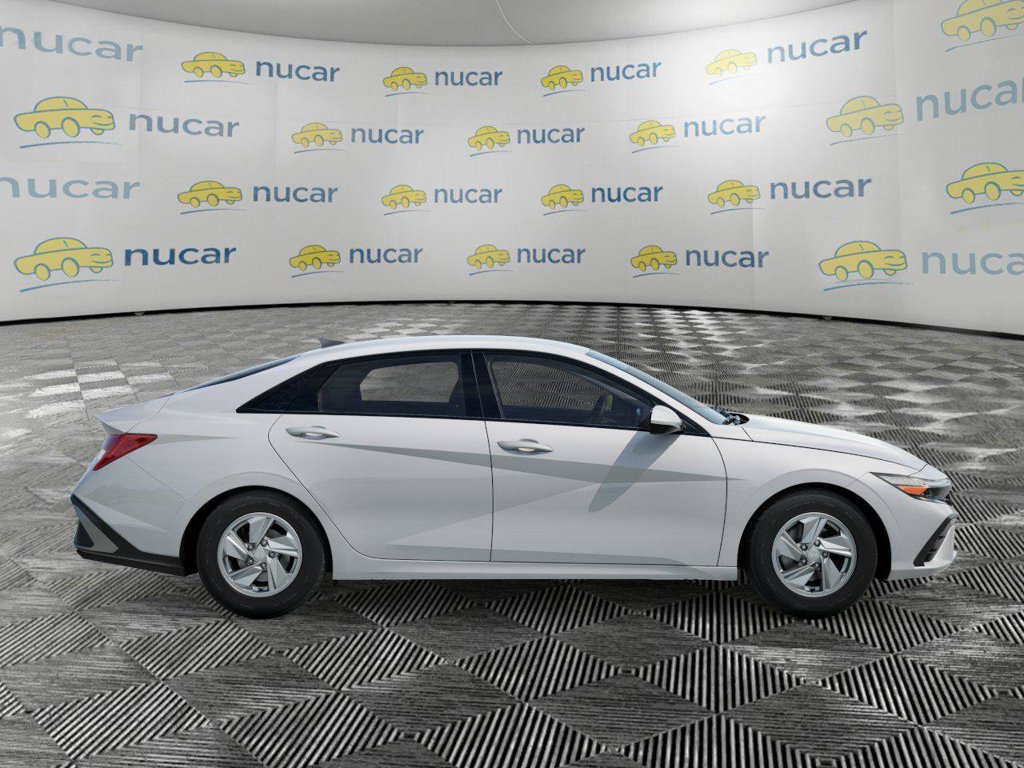 New 2026 Hyundai Elantra SE FWD image 7