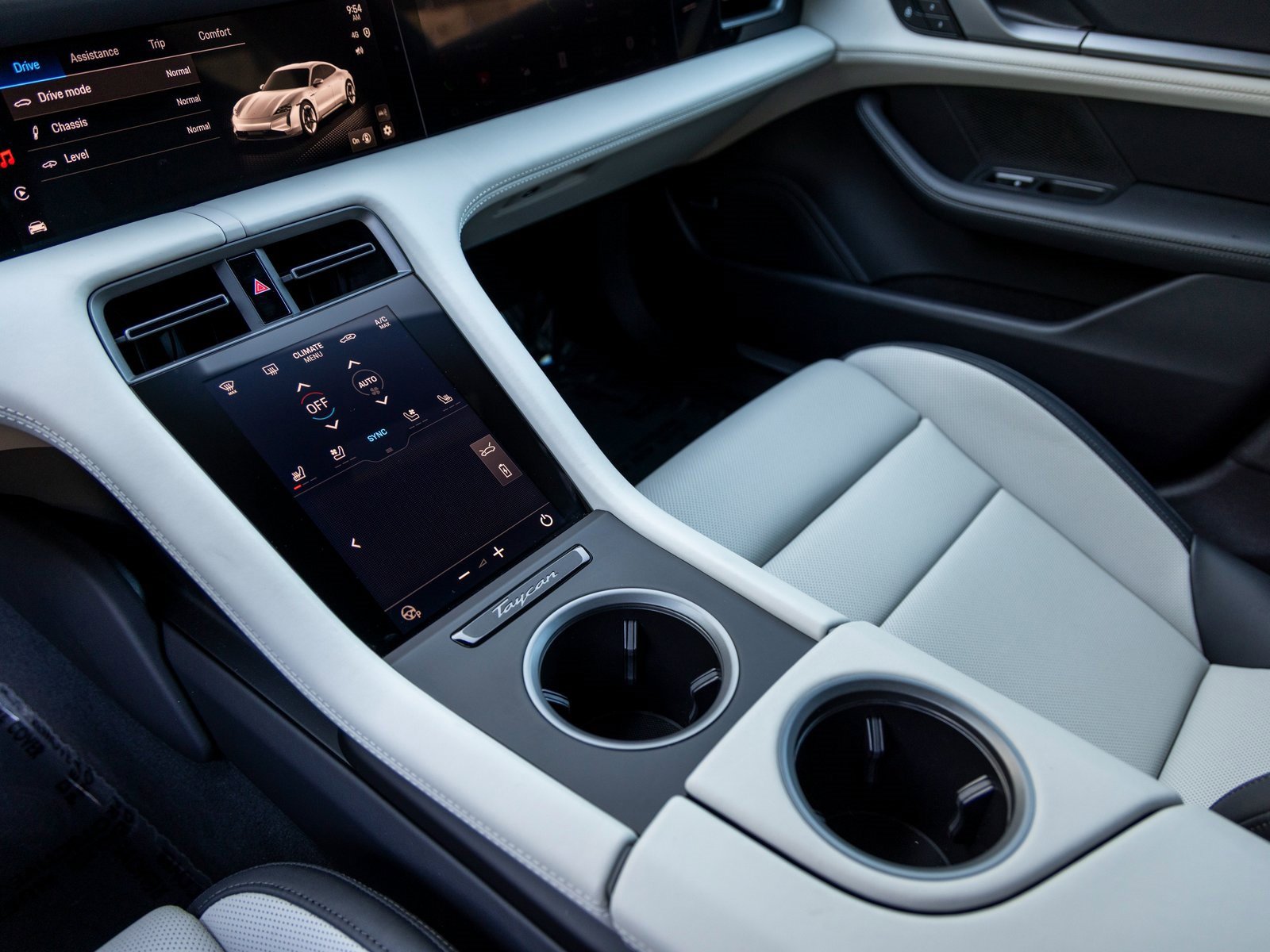 New 2025 Porsche Taycan image 37