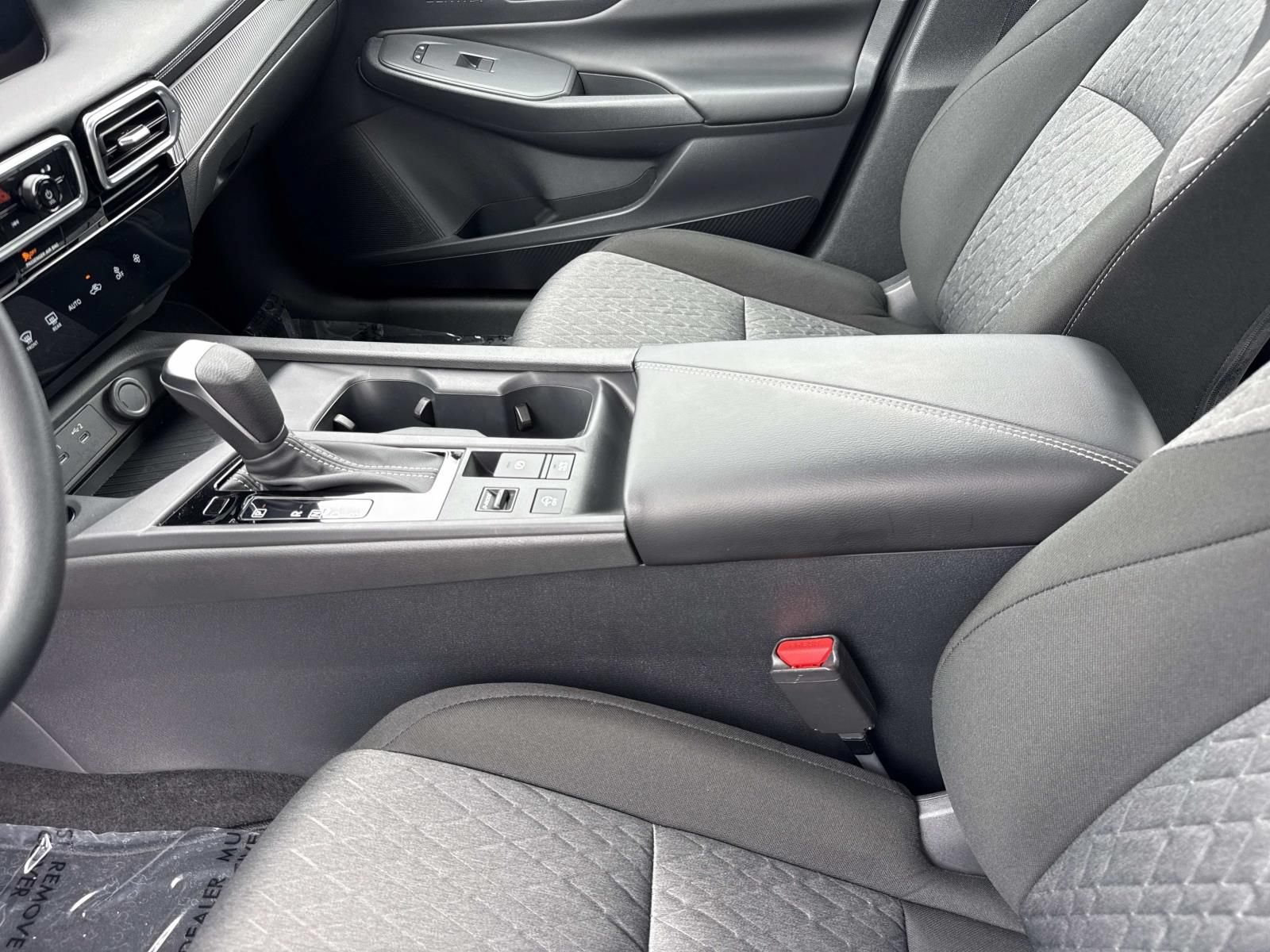 Certified 2026 Nissan Sentra SV w/ Floor Mat Package FWD image 21