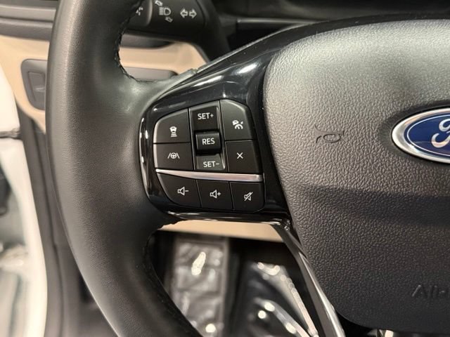 Used 2021 Ford Escape Titanium AWD/4WD image 14