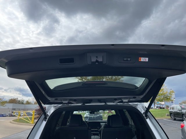 New 2026 Lexus TX 500h AWD image 16