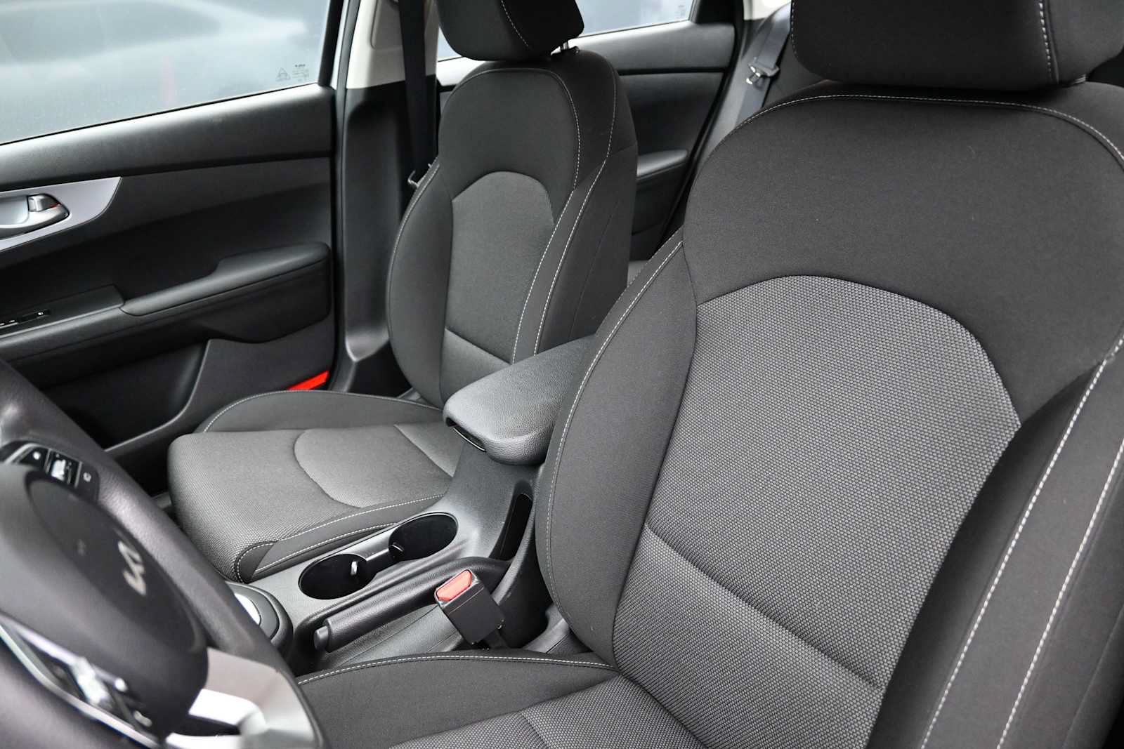 Used 2024 Kia Forte LXS w/ LXS Technology Package FWD image 12