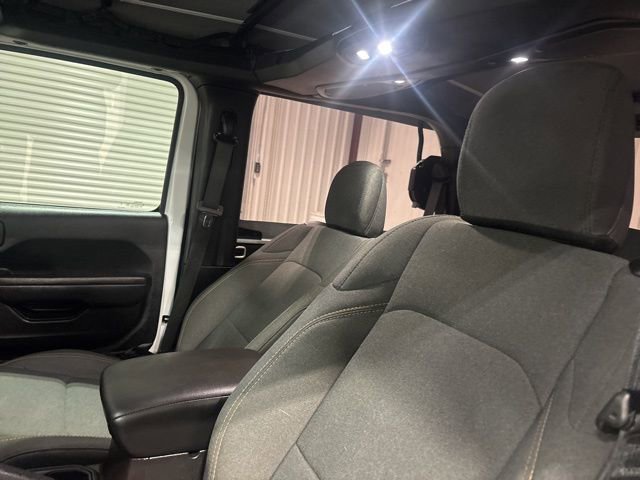 Used 2025 Jeep Wrangler Sport image 9