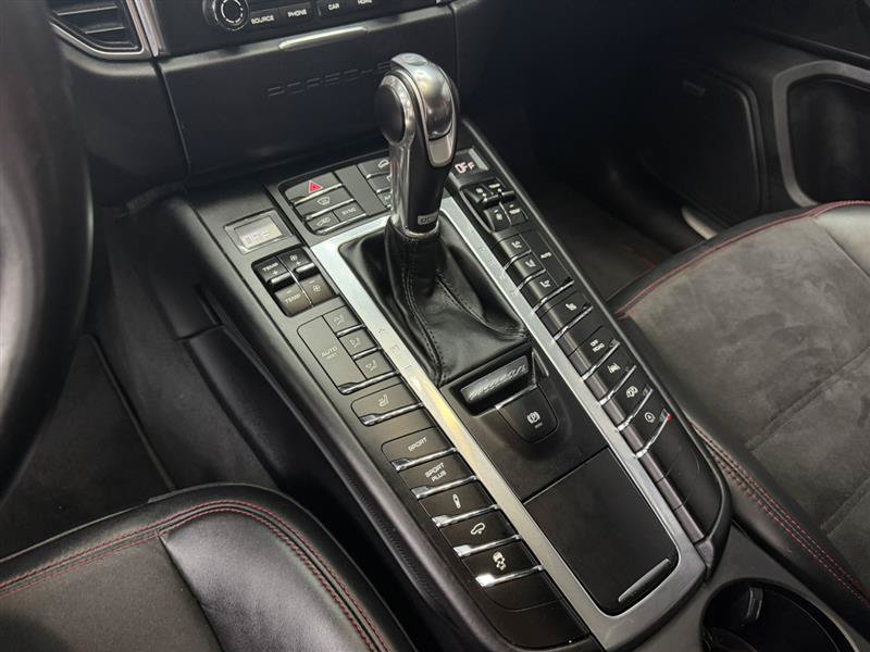 Used 2018 Porsche Macan GTS AWD/4WD image 17