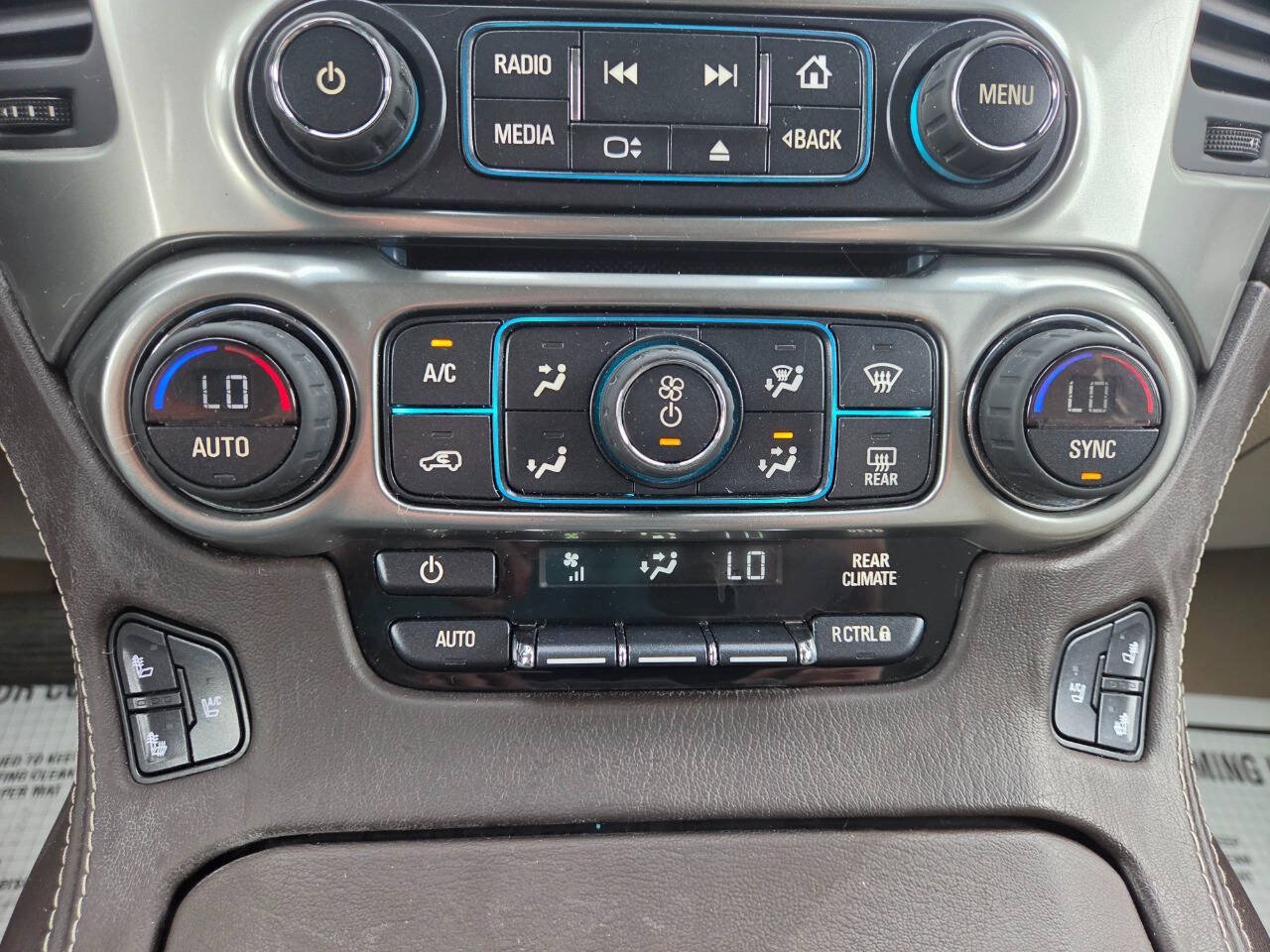 Used 2015 Chevrolet Tahoe LTZ AWD/4WD image 24