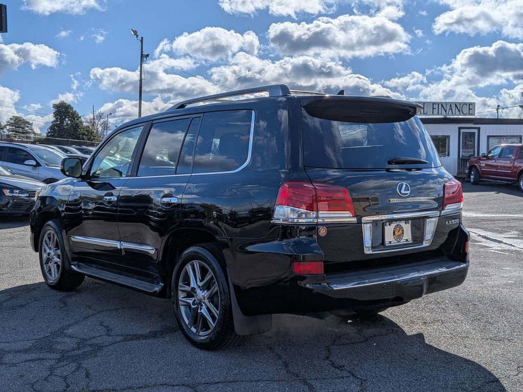 Used 2013 Lexus LX 570 4WD w/ Luxury Pkg image 8