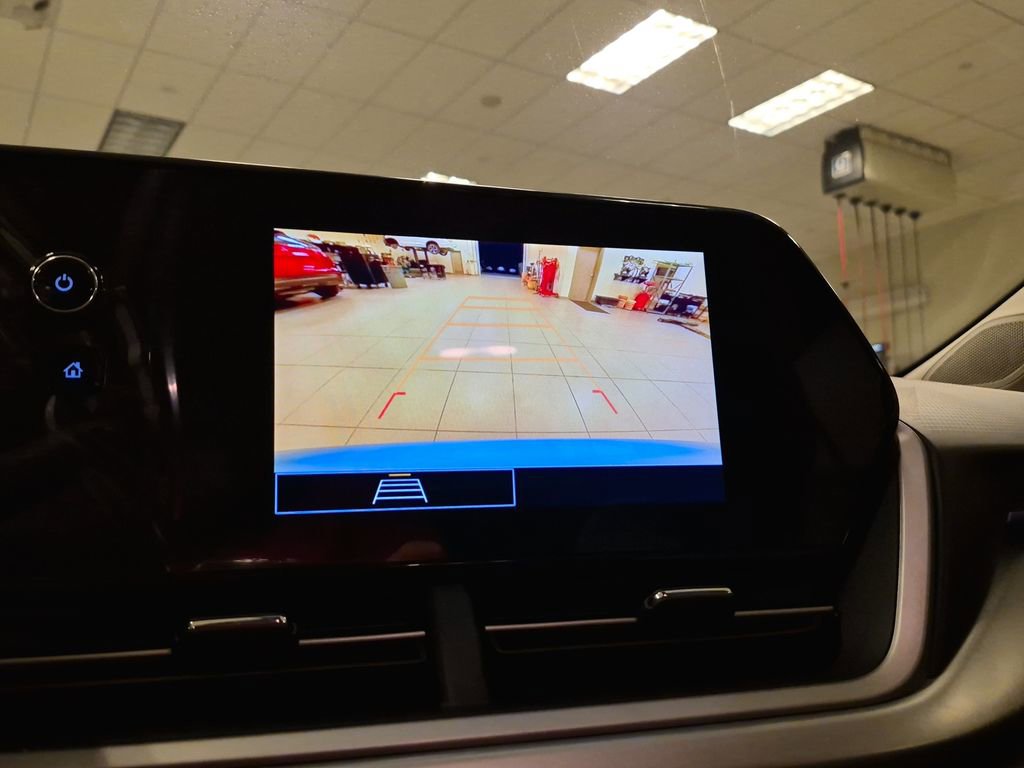 Used 2026 Chevrolet Trax LS FWD image 10