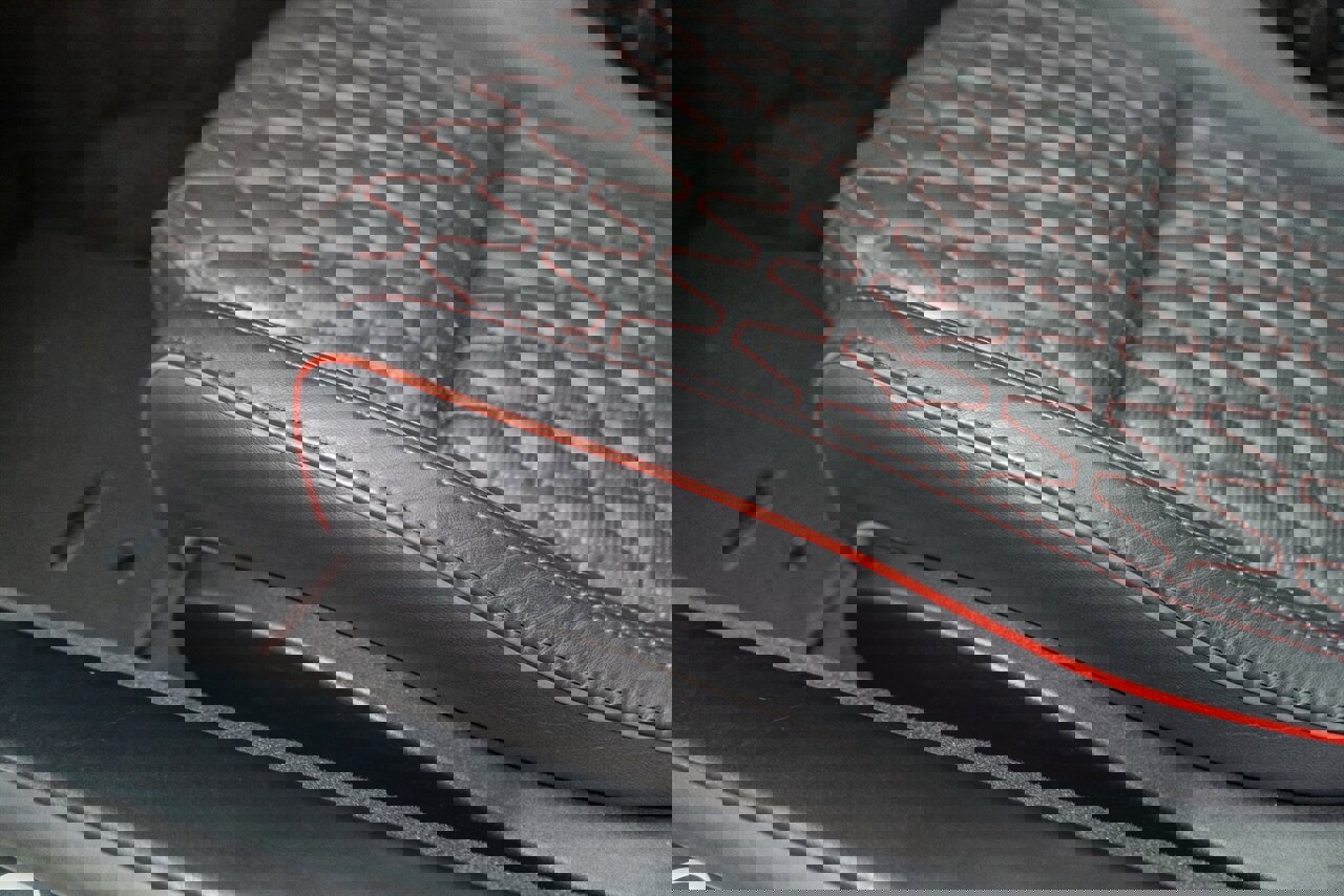 Used 2020 Jaguar F-TYPE SVR image 34