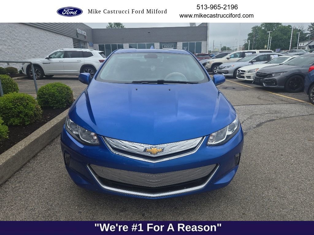 Used 2018 Chevrolet Volt LT w/ Comfort Package FWD image 2