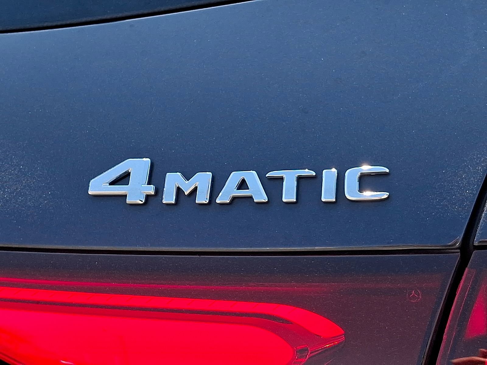 Used 2024 Mercedes-Benz GLC 300 4MATIC image 33