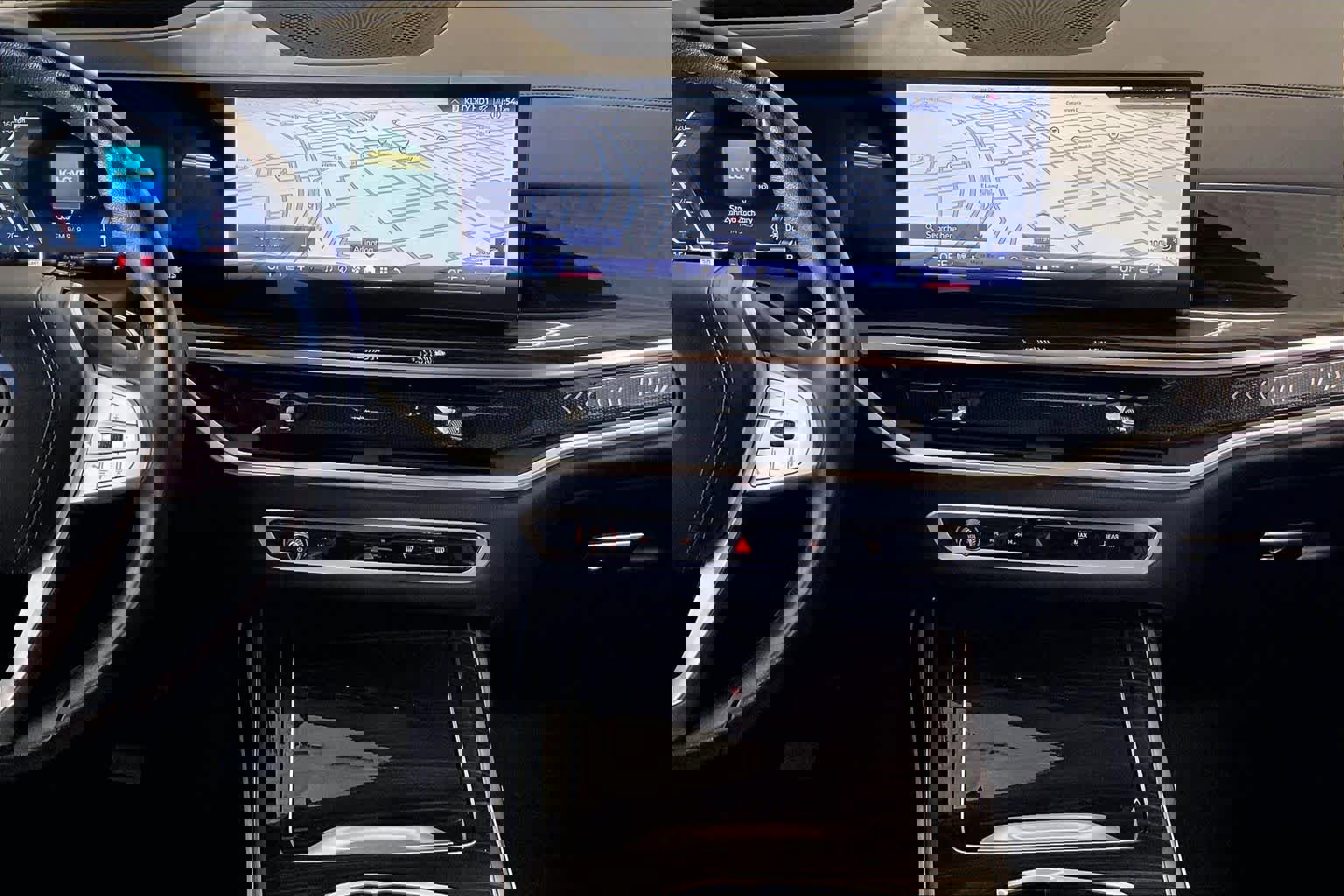 Used 2024 BMW X7 xDrive40i image 7