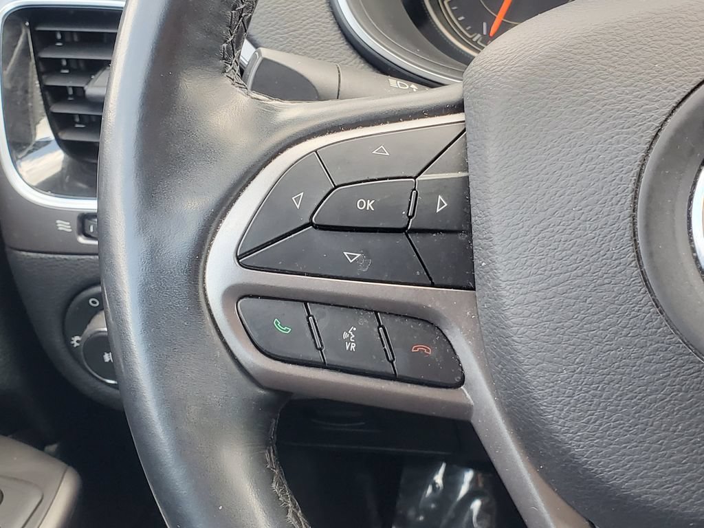 Used 2020 Jeep Cherokee Limited AWD/4WD image 15