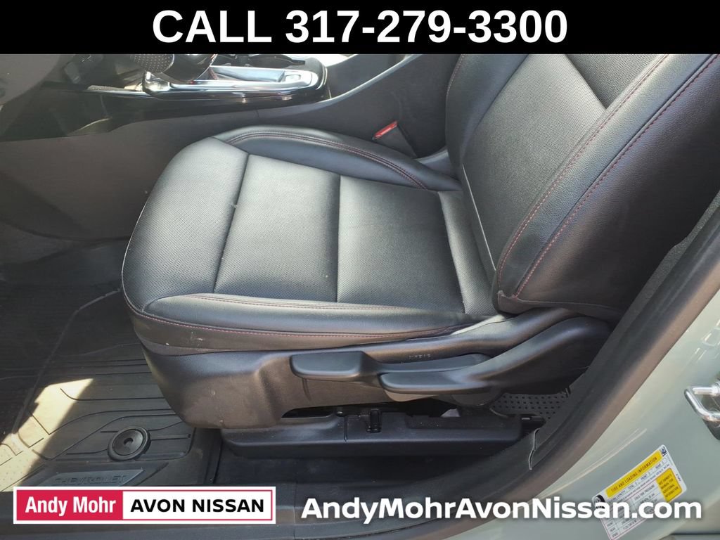 Used 2024 Chevrolet Trax RS w/ Sunroof Package FWD image 15