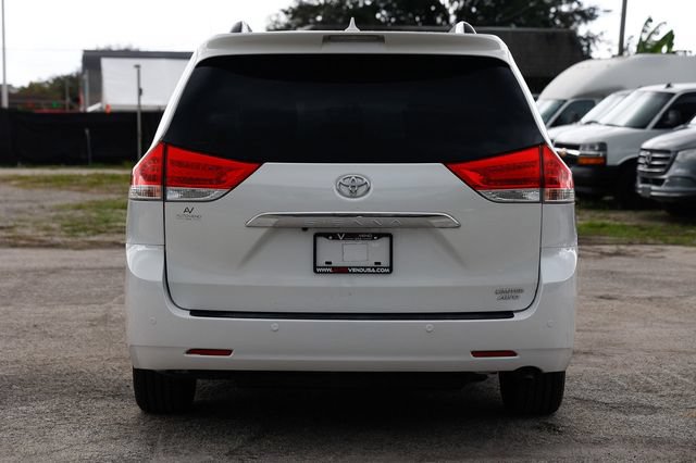 Used 2014 Toyota Sienna Limited w/ Limited Premium Package AWD/4WD image 10
