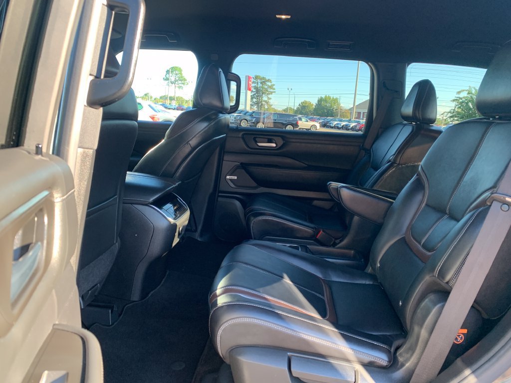 Used 2025 Nissan Armada SL w/ Captain's Chari Seat Package AWD/4WD image 29