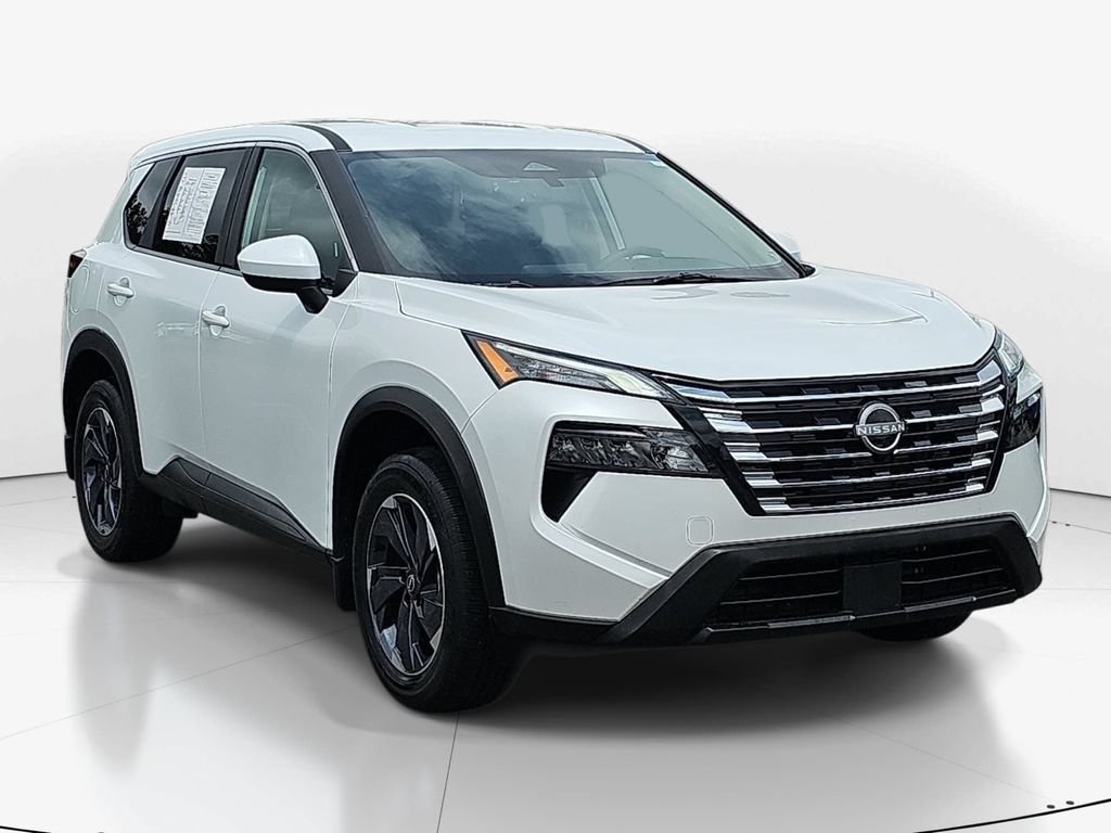 Used 2026 Nissan Rogue SV FWD image 3