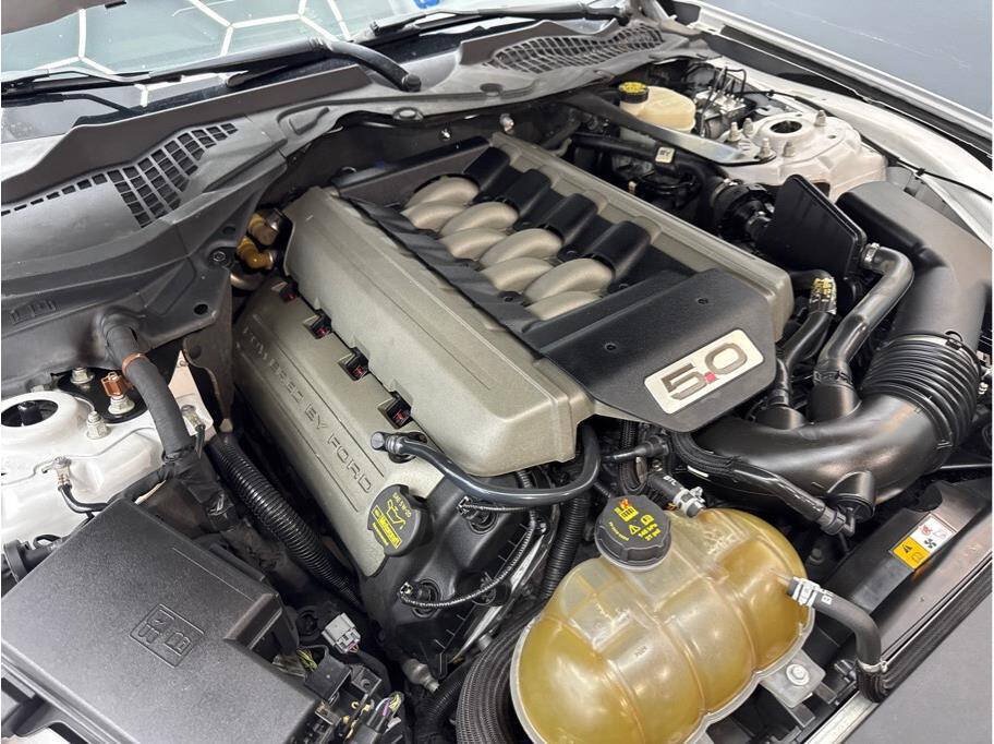 Used 2015 Ford Mustang GT Premium w/ Equipment Group 401A RWD image 19