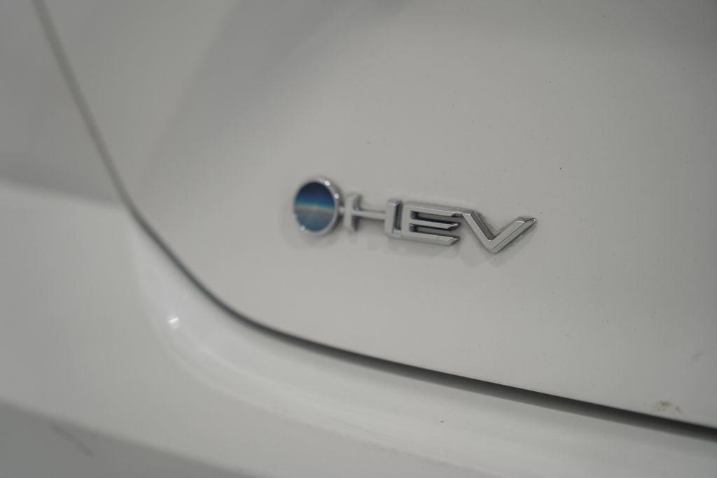 Used 2025 Toyota Camry LE image 8