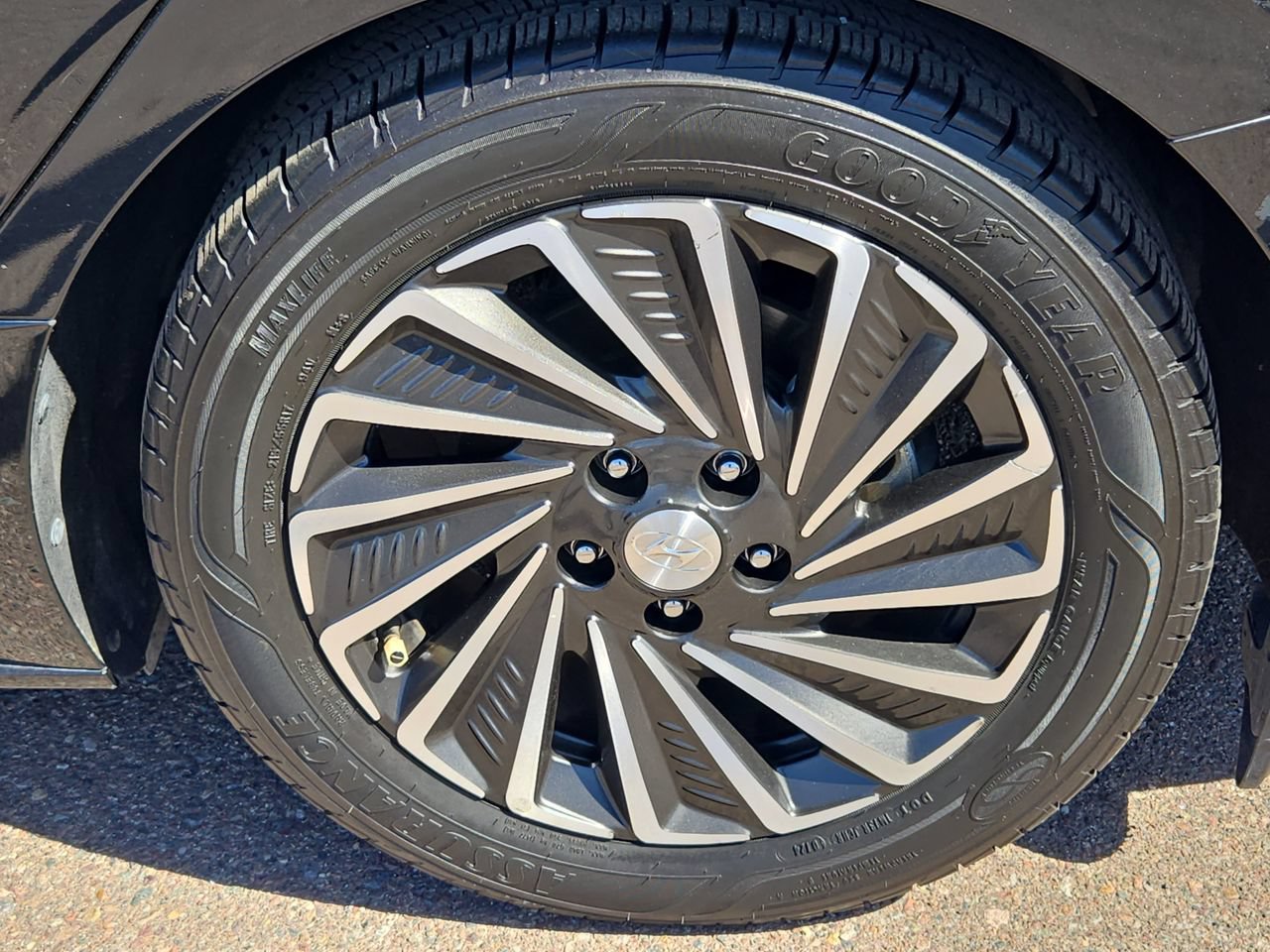 Used 2022 Hyundai Sonata Limited FWD image 32