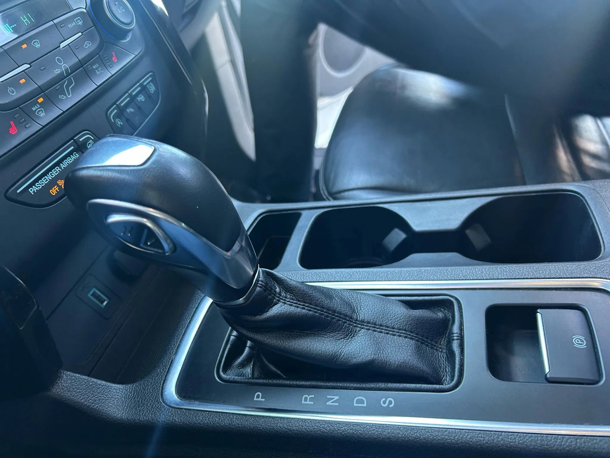 Used 2019 Ford Escape Titanium image 11