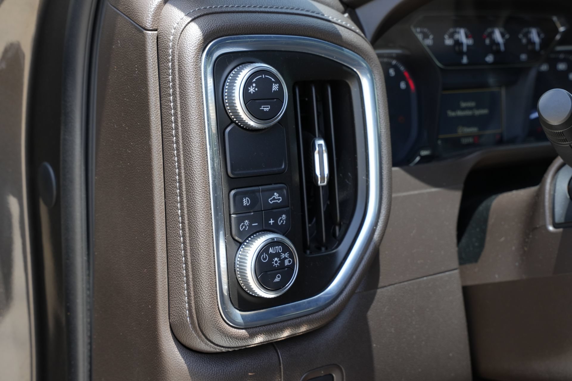 Used 2019 GMC Sierra 1500 SLT RWD image 16