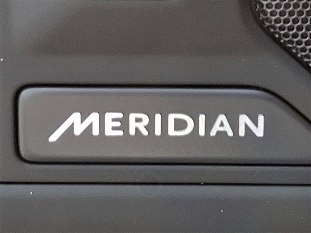 New 2025 Land Rover Defender 110 S image 22