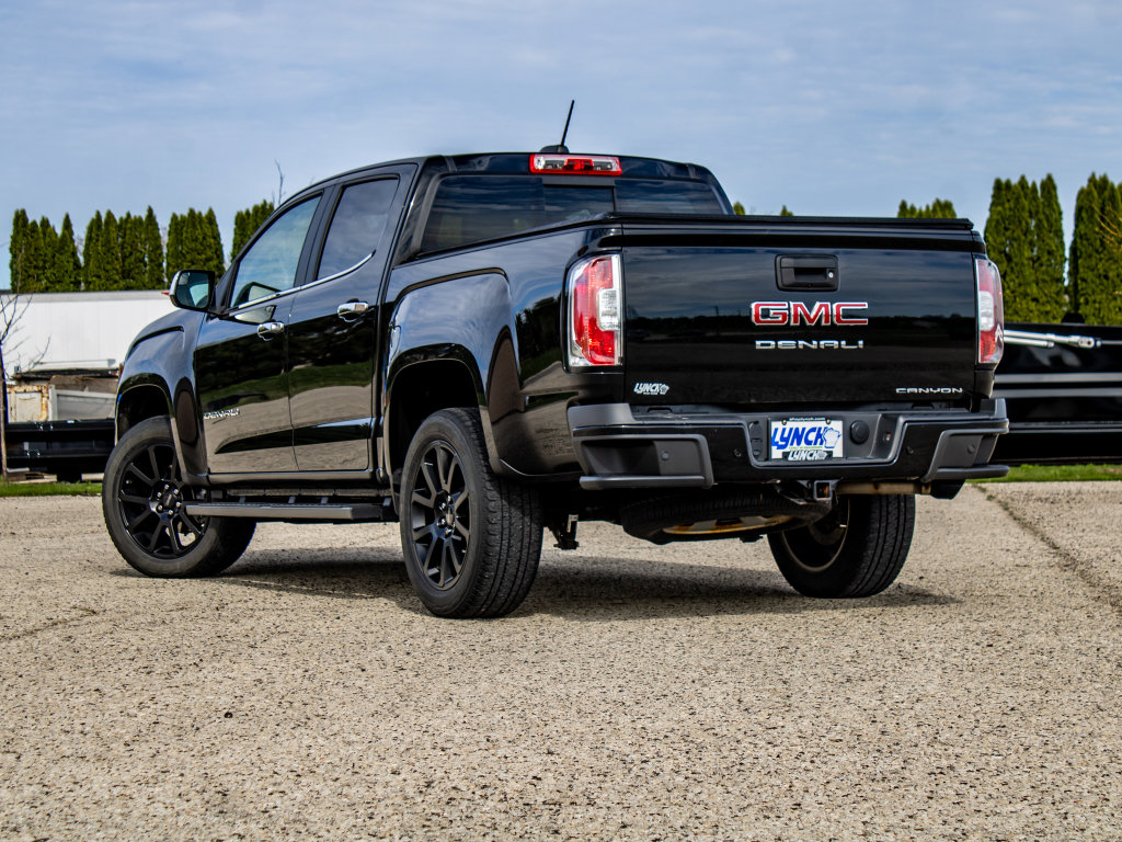 Used 2022 GMC Canyon Denali w/ Denali Black Edition Package AWD/4WD image 7