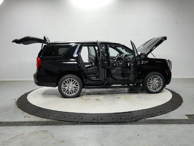 New 2027 GMC Yukon Denali w/ Sun & Power Step Package AWD/4WD image 17