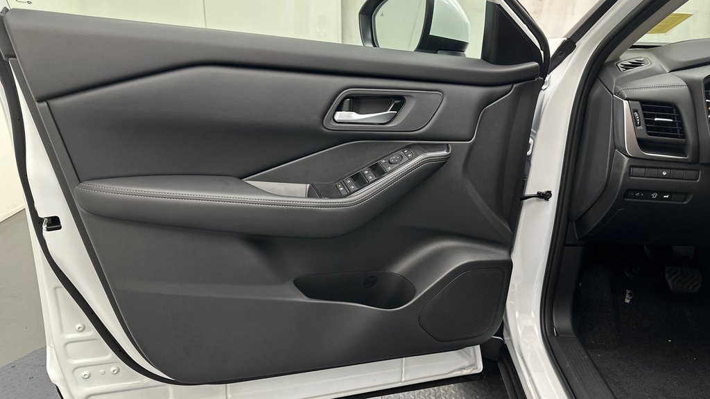 New 2026 Nissan Rogue SV image 16