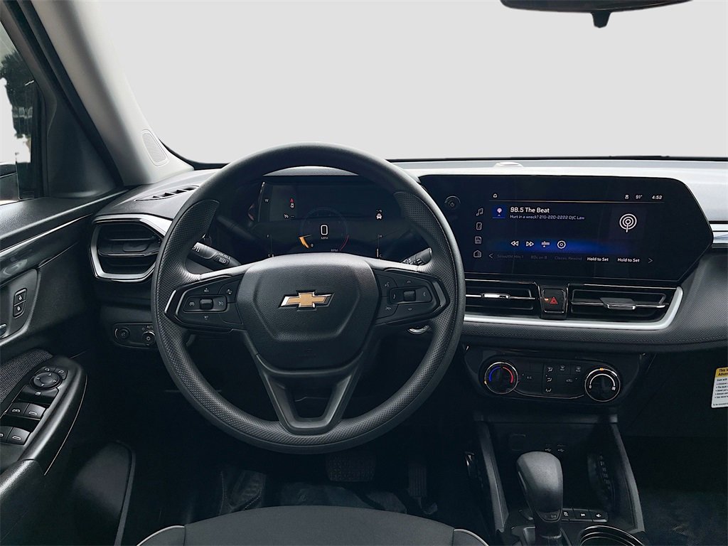 Used 2024 Chevrolet TrailBlazer LT image 20