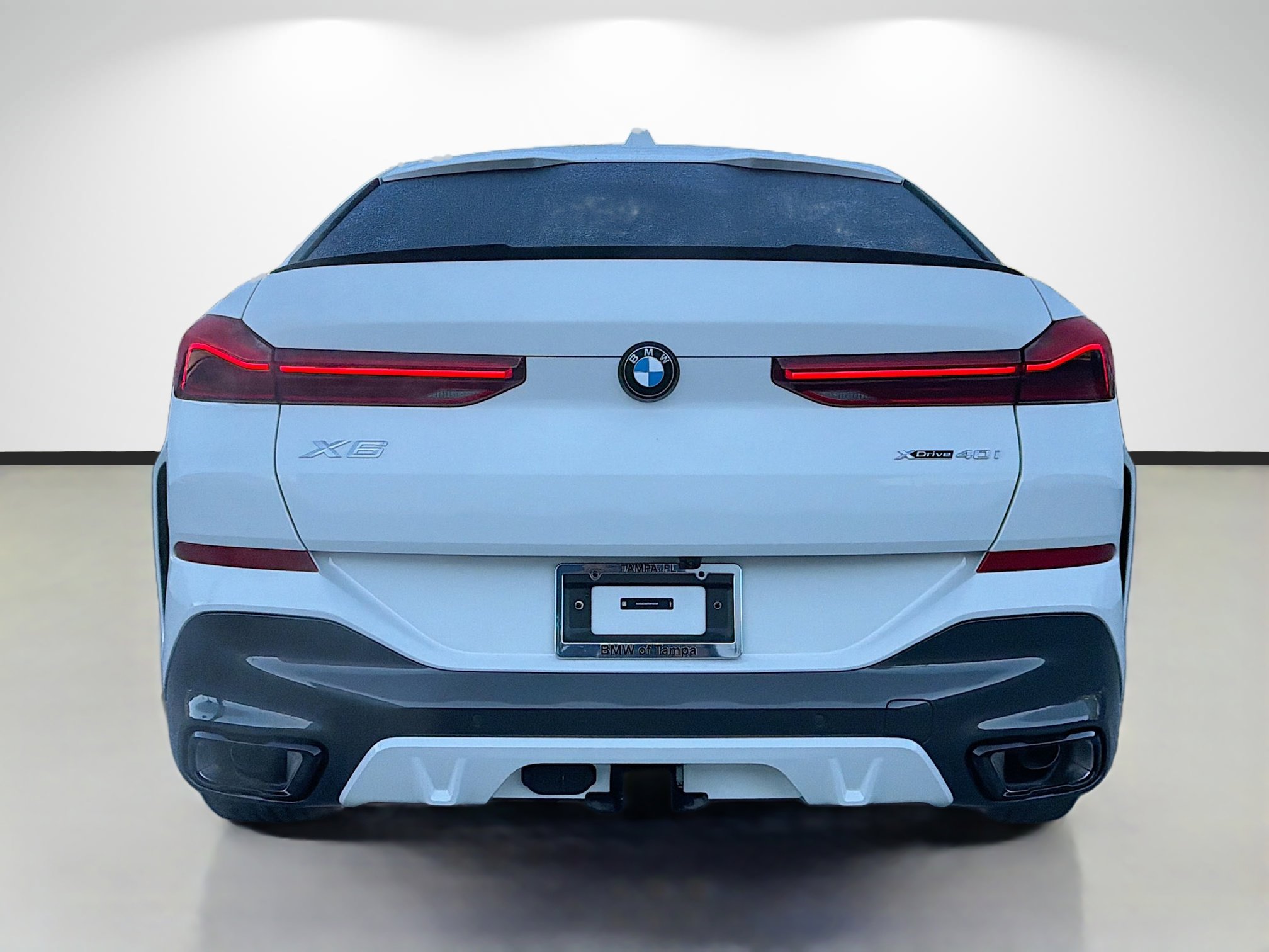 New 2026 BMW X6 xDrive40i w/ Executive Package image 4