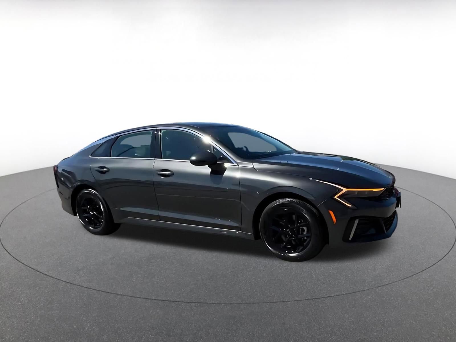 Used 2025 Kia K5 LXS FWD image 2