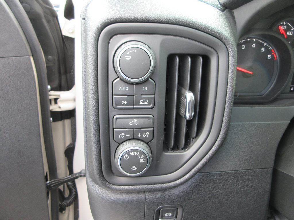 New 2026 Chevrolet Silverado 1500 Custom w/ Turbomax Blackout Package AWD/4WD image 23