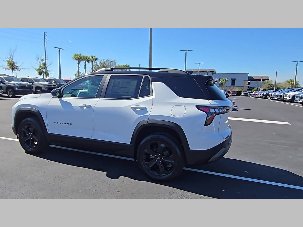 New 2026 Chevrolet Equinox LT w/ Convenience Package II image 17