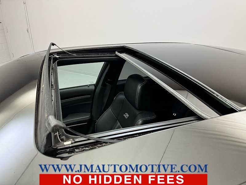 Used 2022 Chrysler 300 S image 11