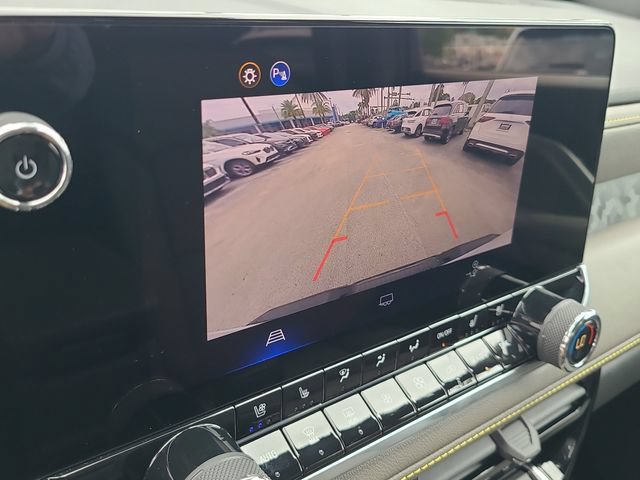 Used 2025 Chevrolet Colorado ZR2 AWD/4WD image 23