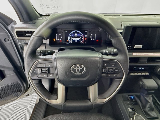 New 2026 Toyota 4Runner SR5 AWD/4WD image 11