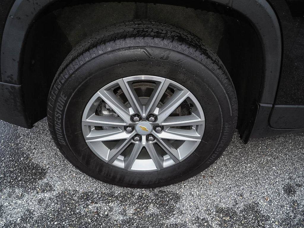 Certified 2023 Chevrolet Traverse LT FWD image 36