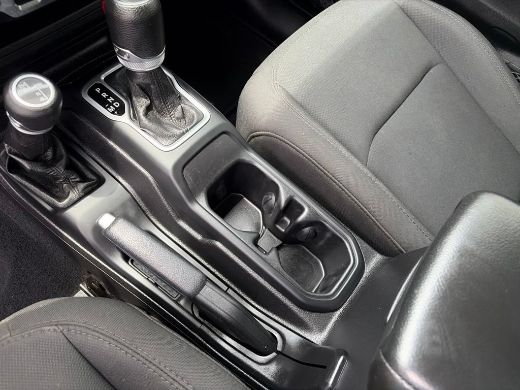 Certified 2018 Jeep Wrangler Sport AWD/4WD image 29