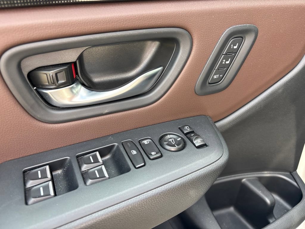 Used 2025 Honda Pilot Elite image 20