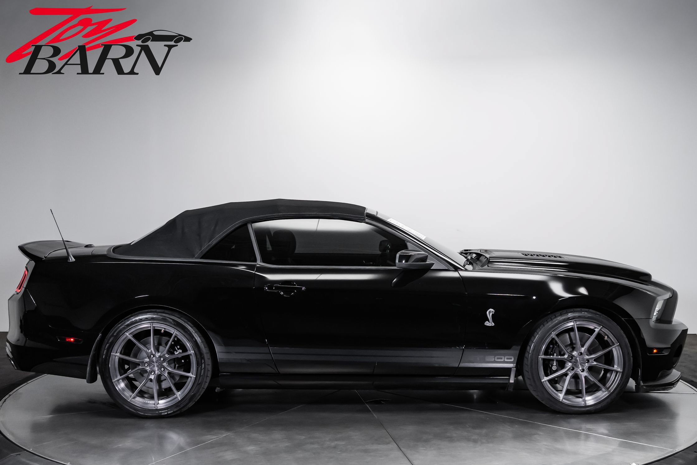 Used 2014 Ford Mustang Shelby GT500 w/ Equipment Group 821A RWD image 14
