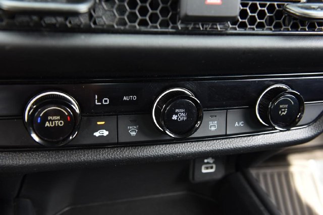 Certified 2025 Honda HR-V LX image 14