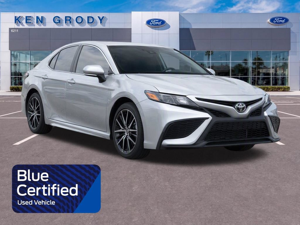 Used 2024 Toyota Camry SE w/ Convenience Package