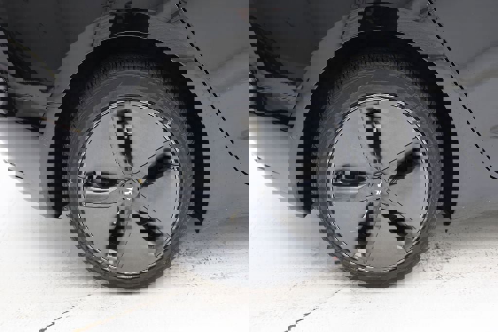 Used 2020 Tesla Model 3 Standard Range Plus image 9